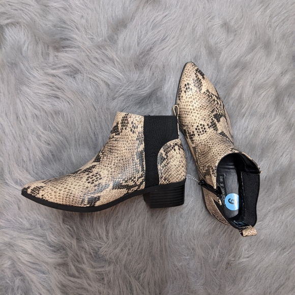 Ladies animal print booties - Picture 7 of 8